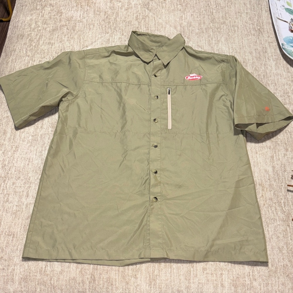 Men's Large Berkley Fishing shirt UPF 20+ green button up collar